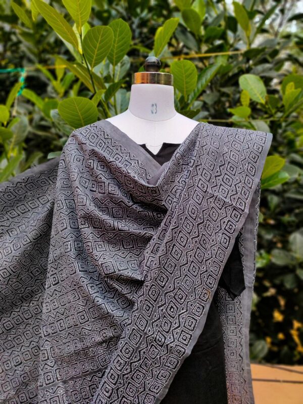 Block Kantha Dupatta
