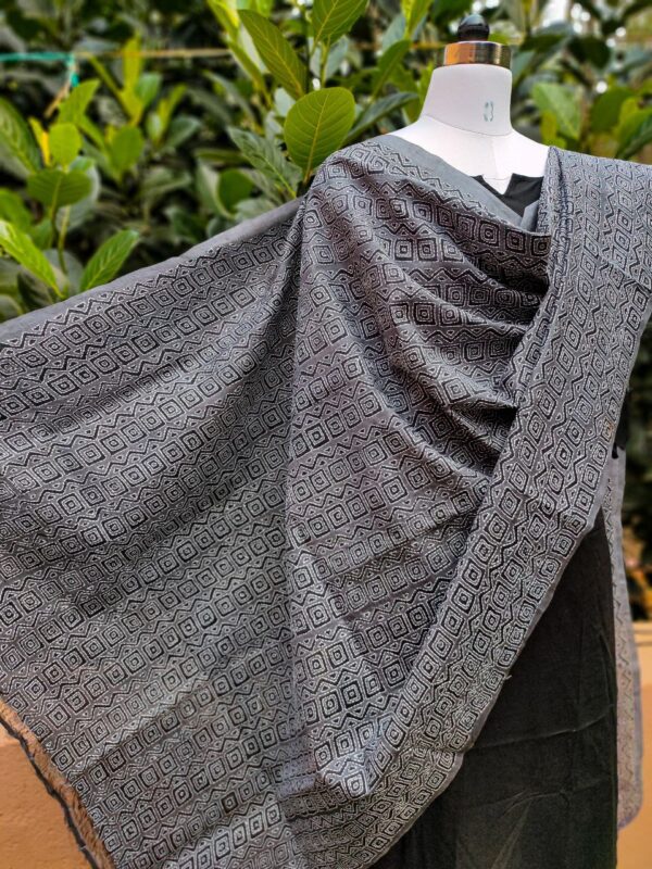 Block Kantha Dupatta - Image 2