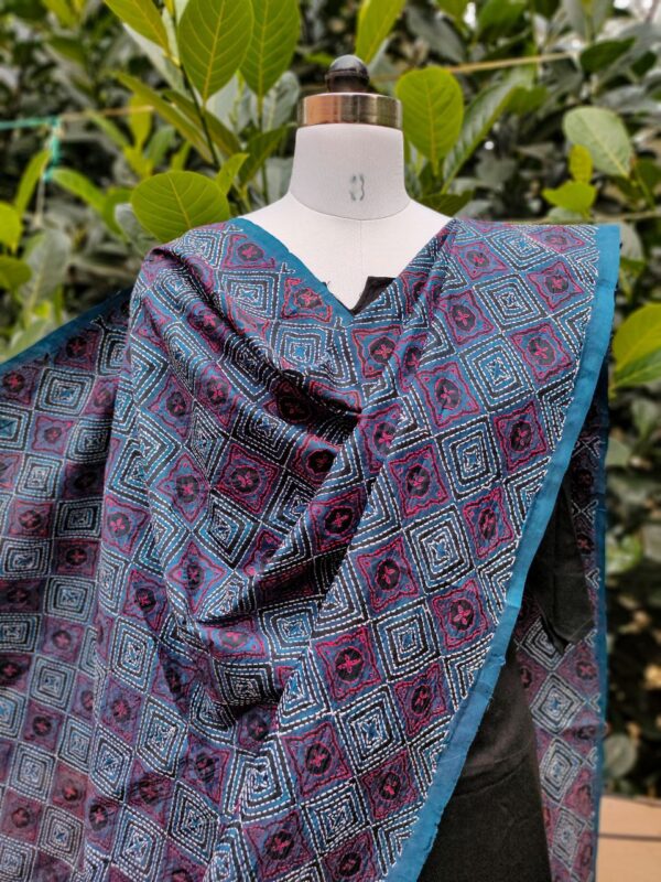Block Kantha Dupatta
