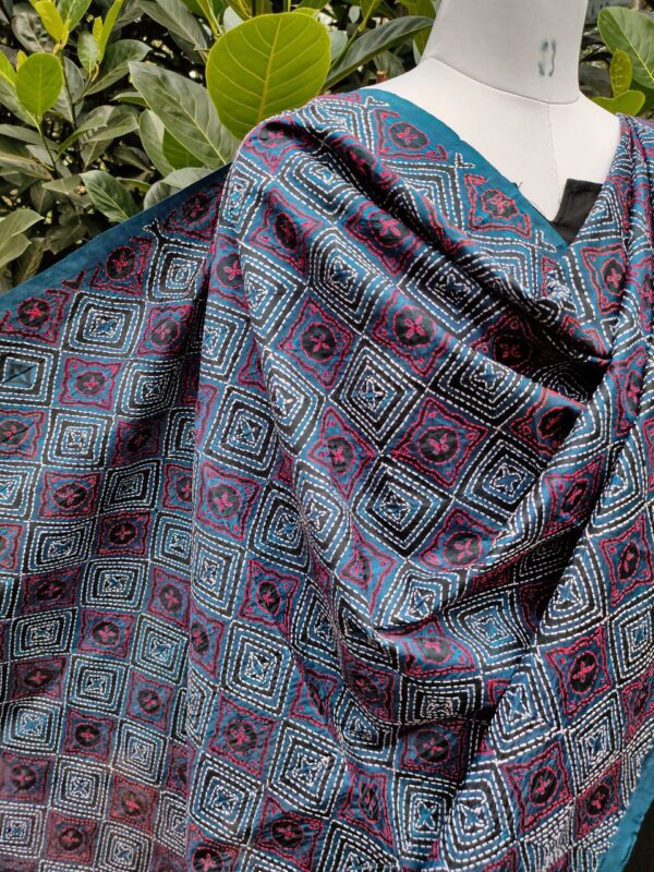 Block Kantha Dupatta - Image 4